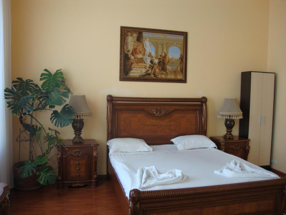 Hotel Reno On Deribasovskaya Odessa Extérieur photo