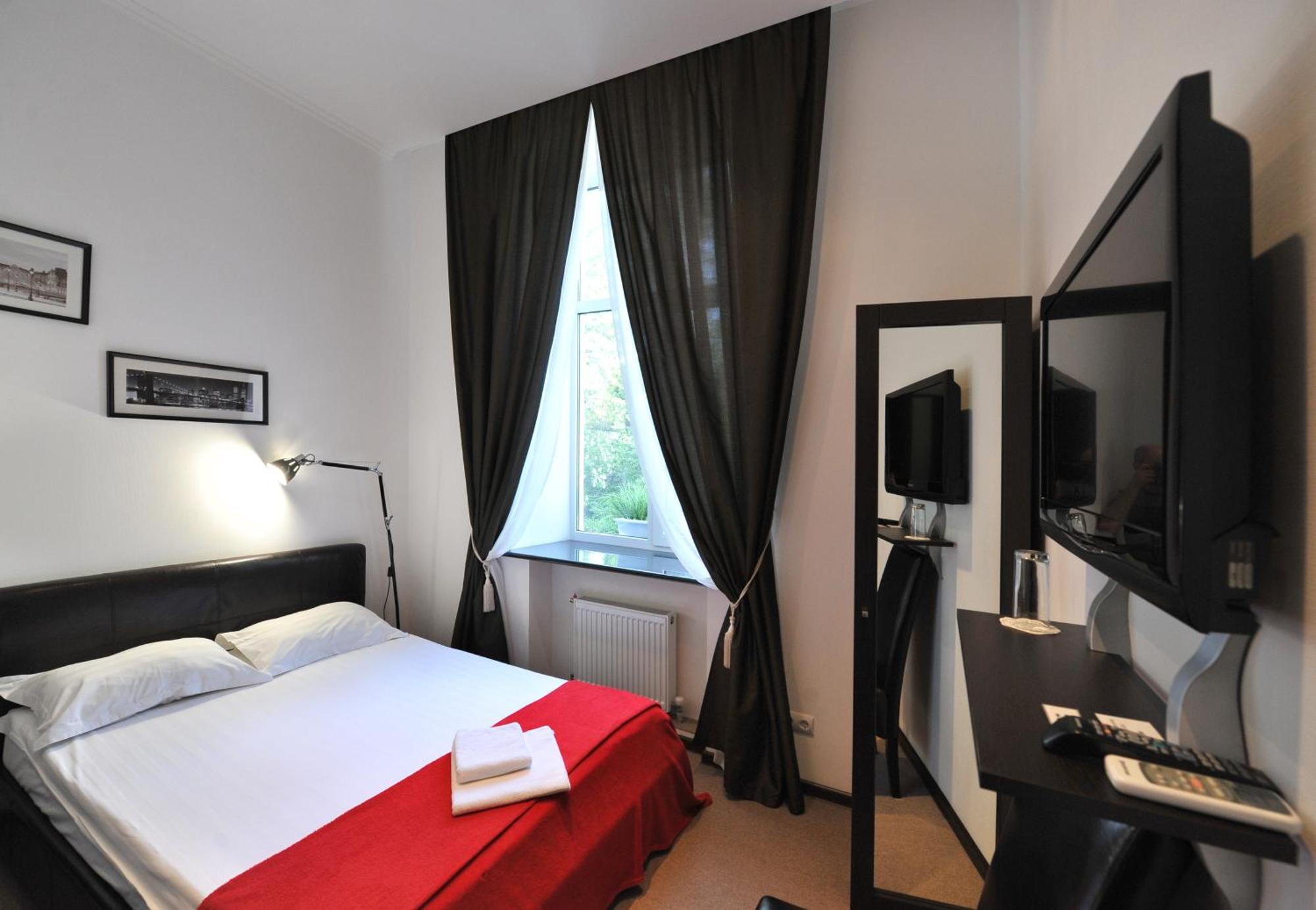 Hotel Reno On Deribasovskaya Odessa Extérieur photo