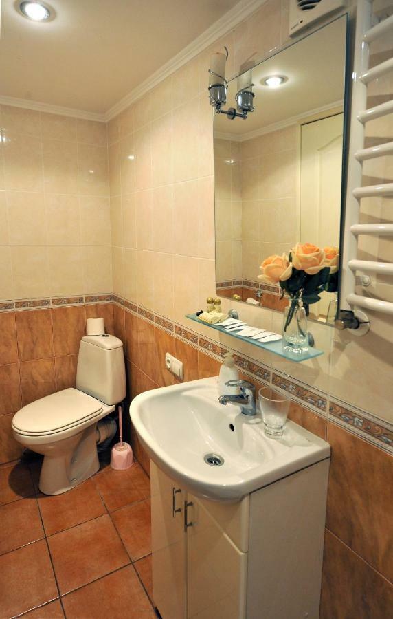 Hotel Reno On Deribasovskaya Odessa Extérieur photo